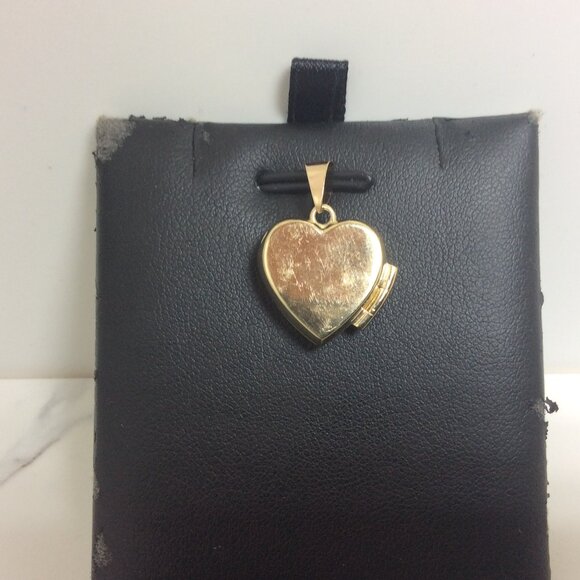 Ladies 10k Yellow Real Gold Heart opening Locket Charm Pendant 2.90 grmas - Picture 2 of 7
